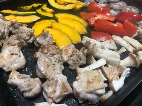 ホットプレートで*焼き野菜とチキンソテー
